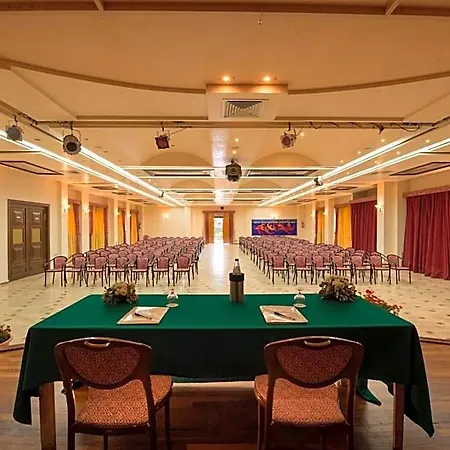 Szálloda Th - Florio Park 4*