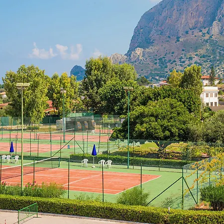 Th - Florio Park 4* 奇尼斯